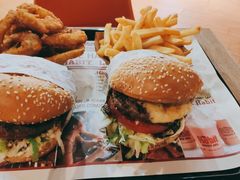 -The Habit Burger Grill 哈比特汉堡(复兴soho店)