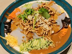五彩拉皮-小船渔村•大连菜•大连焖鱼(黄河路店)