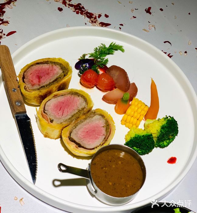 凡雅等花开·西餐厅(曲江银泰店)-惠灵顿牛排-菜-惠灵顿牛排图片-西安