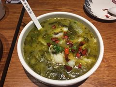-渝是乎酸菜鱼(龙旗购物中心店)