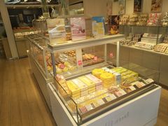 面包甜点陈列柜-好利来(十里河店)