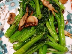菜心口蘑炒蛏子-隐厨·中国菜馆(三里屯T+MALL店)