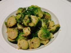 蒜炒孢子甘蓝丸子-小火花·干式熟成牛排馆Spark SteakHouse(剑桥郡店)