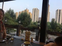 -大匠工房古船木艺术餐厅·猪肚鸡专门店(长白仙岛店)