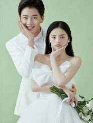 -至臻微拉婚纱摄影