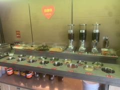 自助调料区-佰人王串串香火锅(洋珠巷店)