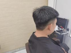 -朗峰专业美发沙龙