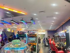 -反斗乐园π·电玩·高空拓展·蹦床(龙华天虹店)