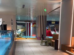 -涨巢·潮玩水疗局