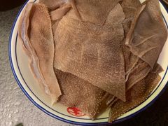 空运屠场鲜毛肚-山城棒棒军手作火锅·天花板手撕水牛鲜毛肚(北京店)