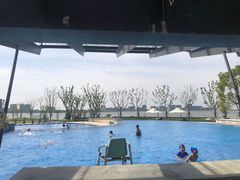 -上海滴水湖皇冠假日酒店