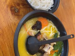 -桥香园过桥米线(国贸店)