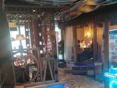 -老牌坊云南鱼豆花火锅(爱建店)