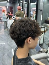 -藤野造型烫发染发