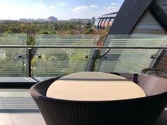 -上海滴水湖皇冠假日酒店