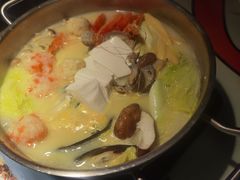奶白锅-猛式料理嘉州新光天地店