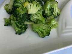 蒜蓉西兰花-静之湖湖畔餐厅