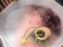 -老牌坊云南鱼豆花火锅(爱建店)