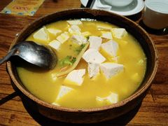 -泉畔人家·老济南经典鲁菜(大明湖店)
