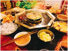 -邓莽子老火锅(中兴路总店)