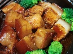 黑蒜普洱茶坛子肉-丽江金茂凯悦臻选酒店-滇香馆