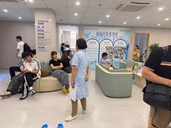 -上海大学附属上海和平眼科医院