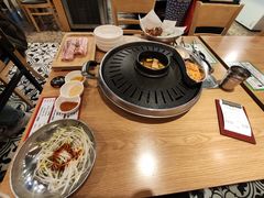 -江南猪肉商会无限续吃(弘大店)