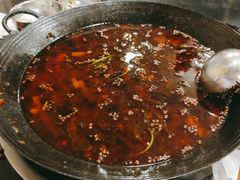 -鸿顺老铁锅美蛙鱼府(解放碑店)