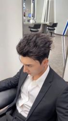 -一家只做男发烫染的店