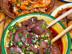 -拈签一笑黄牛肉辣卤串串