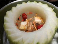 -得意咚瓜·顺德鱼生·冬瓜火锅(深圳首店)