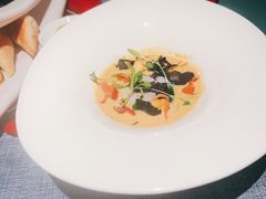 -弦月窗LUNETTE BY AMANDA(复兴路店)