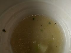 右上角↗&nbsp;&nbsp;一直飞虫的尸体-老娘舅餐厅(黄龙体育中心店)