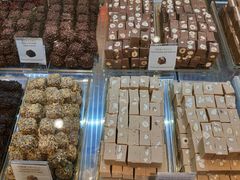 -VENCHI 闻绮(北京国贸商城店)