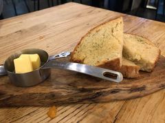 鸡肝酱配酸面包-Cyclus Craft Kitchen薩克思手工厨房