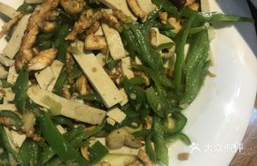 Green Pepper and Thin Pork Slices Stir-Fry