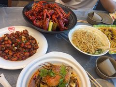 -肥肥虾庄·金牌油焖大虾(东湖欢乐谷店)
