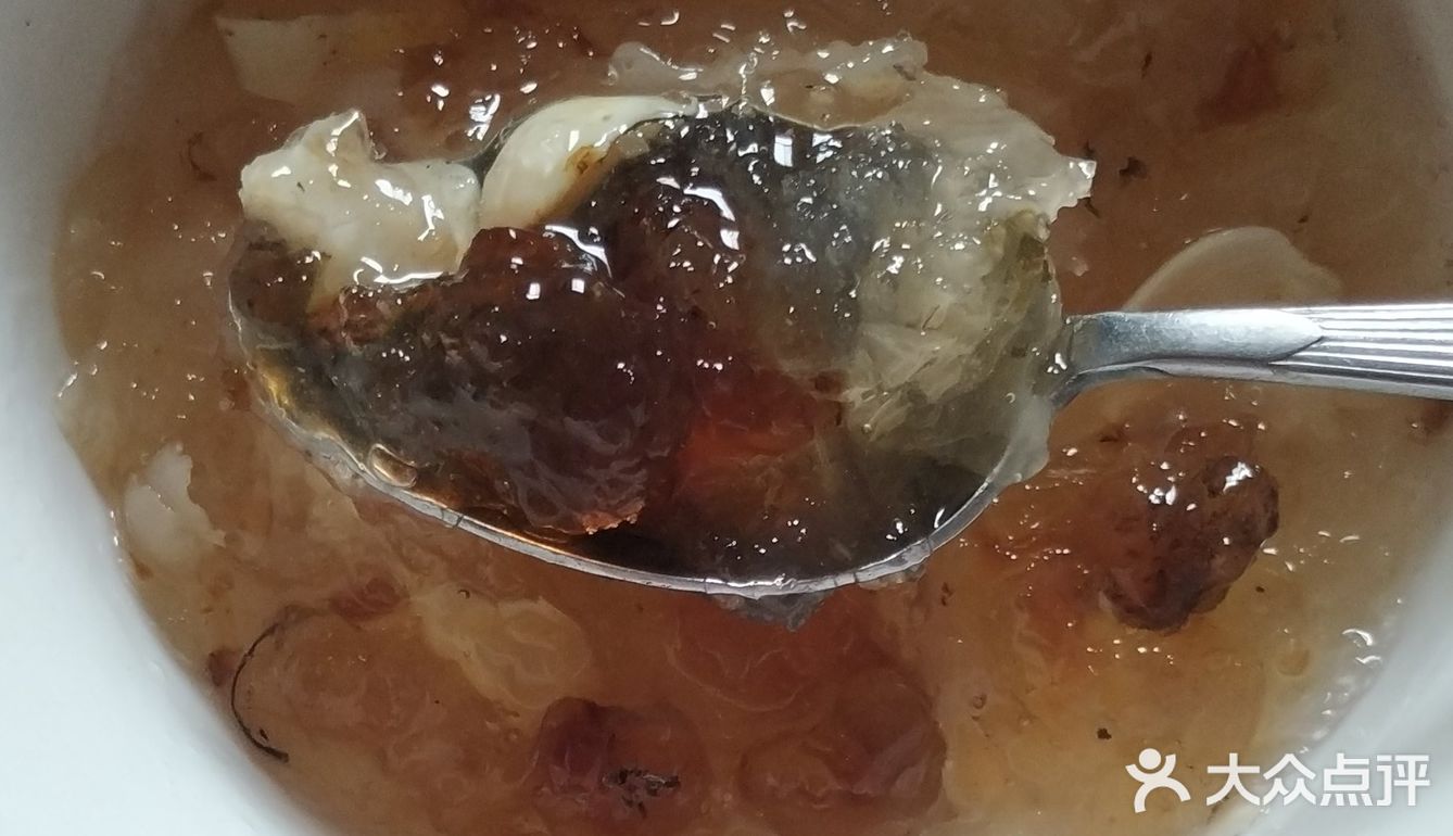 胶原蛋白满满，然后可以增加银耳汤的粘稠度