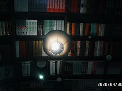 -钟书阁(松江泰晤士小镇店)