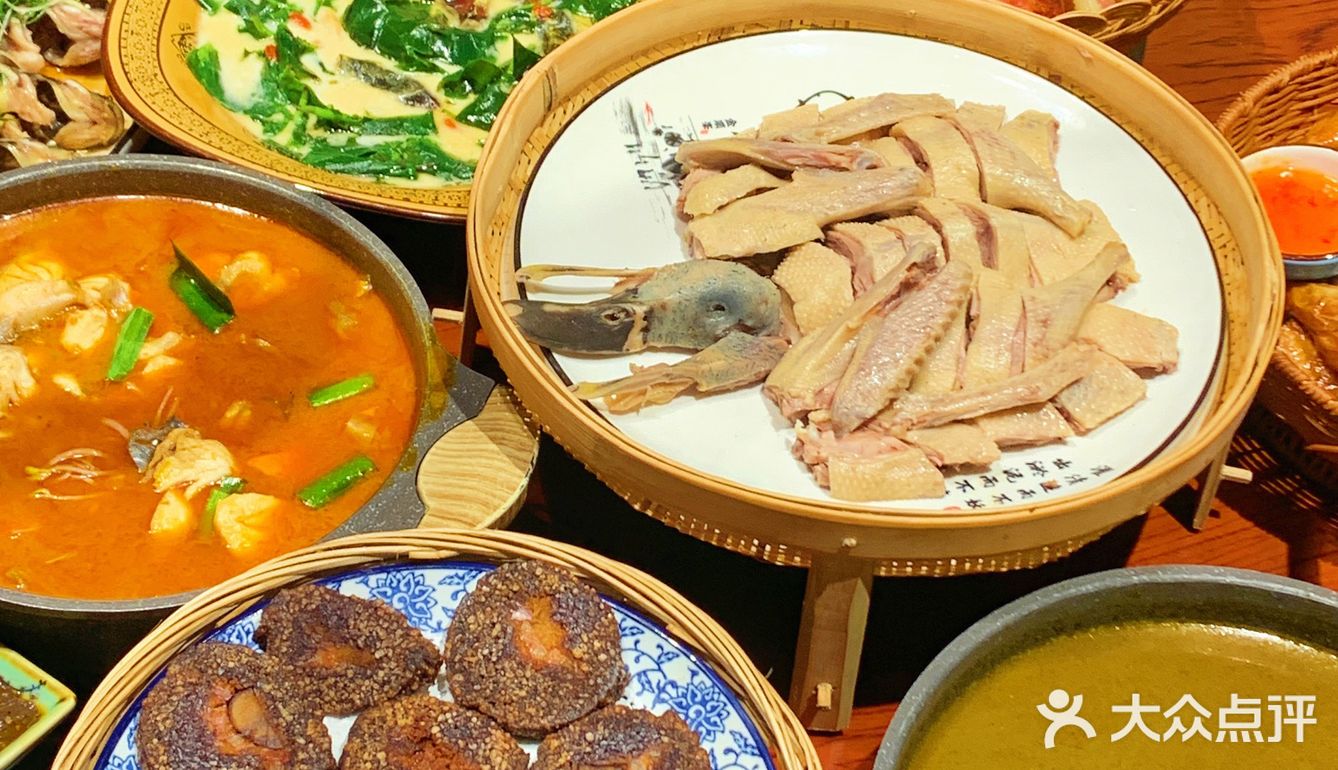 柳州｜柳州苗妹来吃苗寨菜啦～🤤🤤