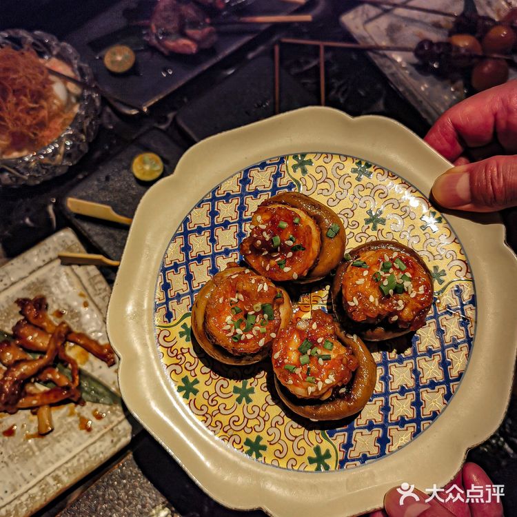 在南京西路❗️这家烧鸟深夜食堂氛围感超棒❗️