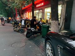 门面-新新湘菜馆(新中街二条店)
