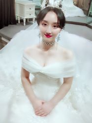 -艾米丽婚纱礼服