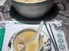 -禄婶鸡煲·打边炉