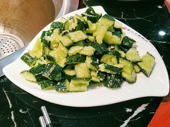 -袁小二大东北铁锅炖(吉祥村总部)