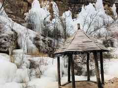 -大平台龙居瀑布旅游区