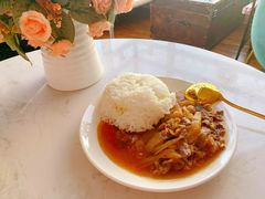 咖喱牛肉盖饭-这儿没有猫·猫咖萌宠馆·撸猫