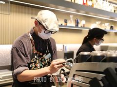 -星巴克臻选(上海合生汇1F店)