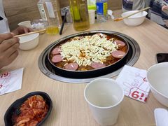 -三清洞摩西韩式年糕火锅(威高广场店)