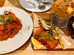 -Mark&Mars Restaurant